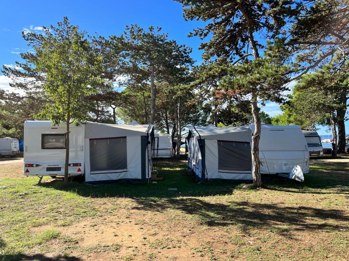 Dalmacia Mobile Homes And Caravans At The Beach Privlaka  Exteriör bild